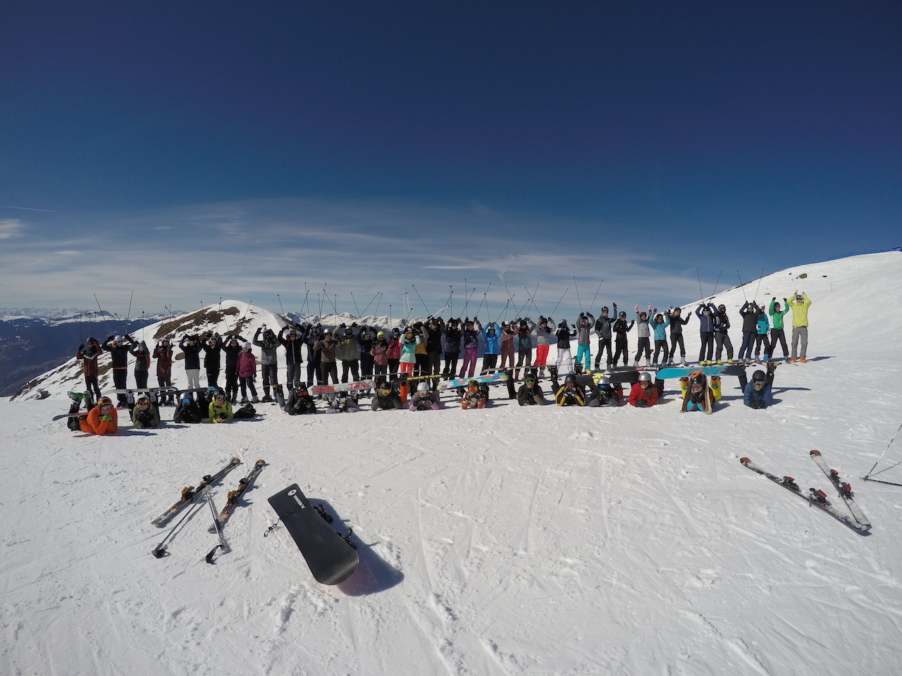 „Auffe auf`n Berg, und obi mit di Ski“