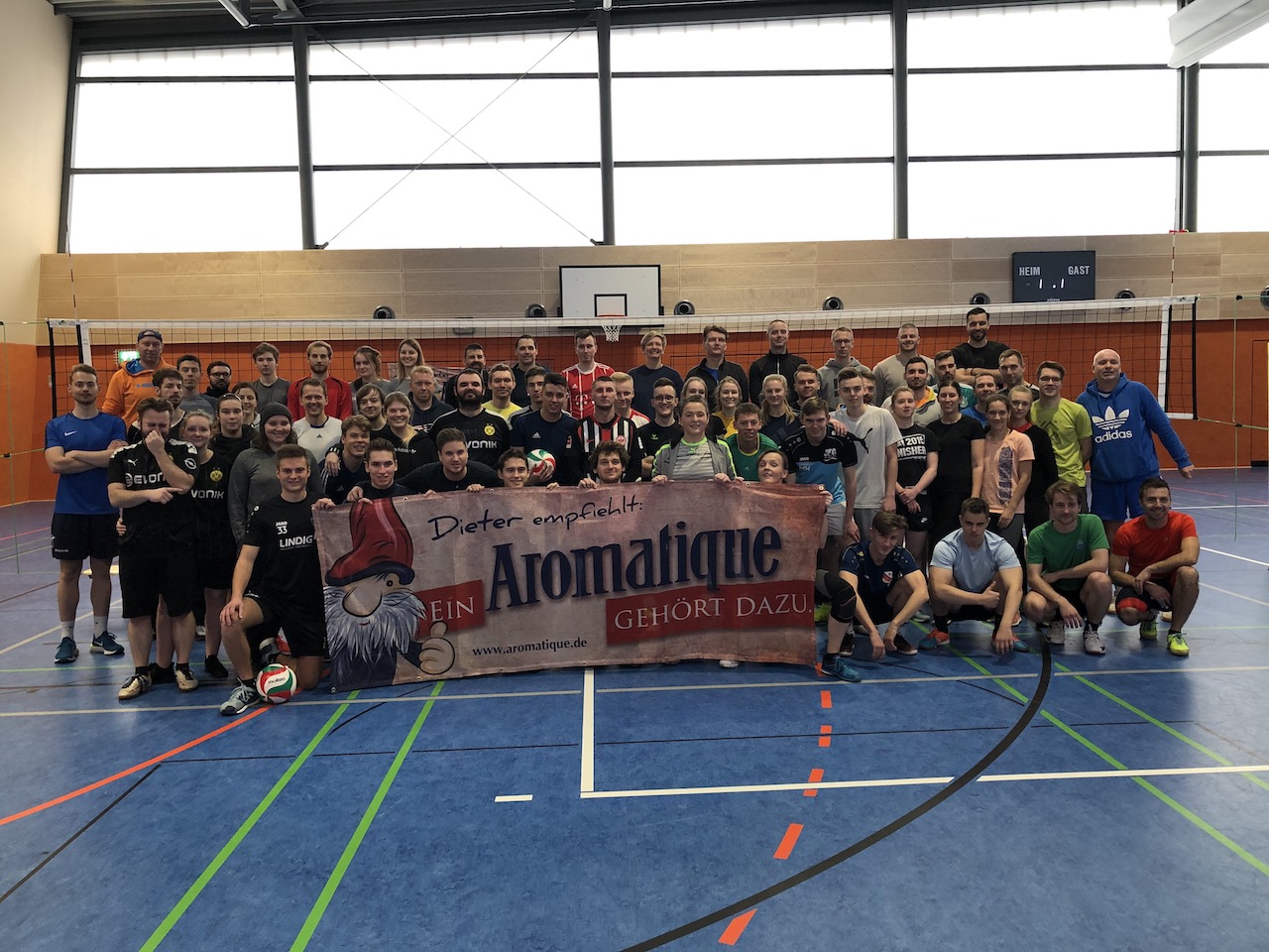 „Einmal gelernt …“ – Erstes Ehemaligenvolleyballturnier als voller Erfolg!